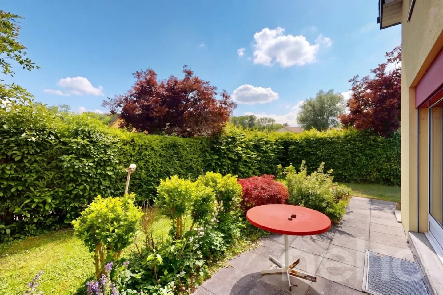 Bright family house in a sought-after residential area - Photo 11 of 12
