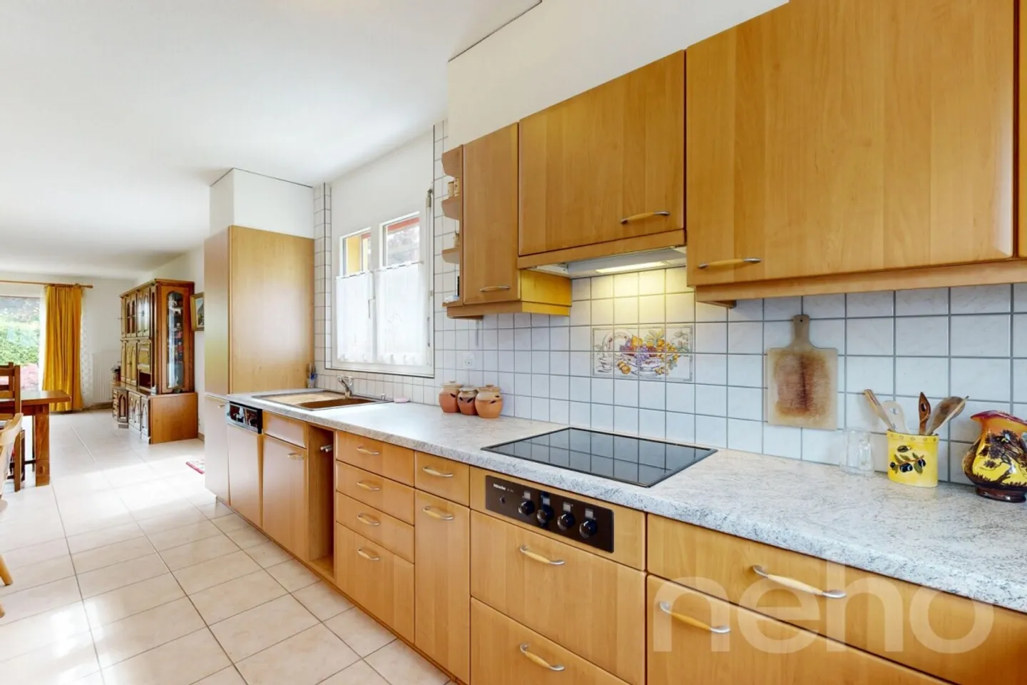 Bright family house in a sought-after residential area - Photo 5 of 12