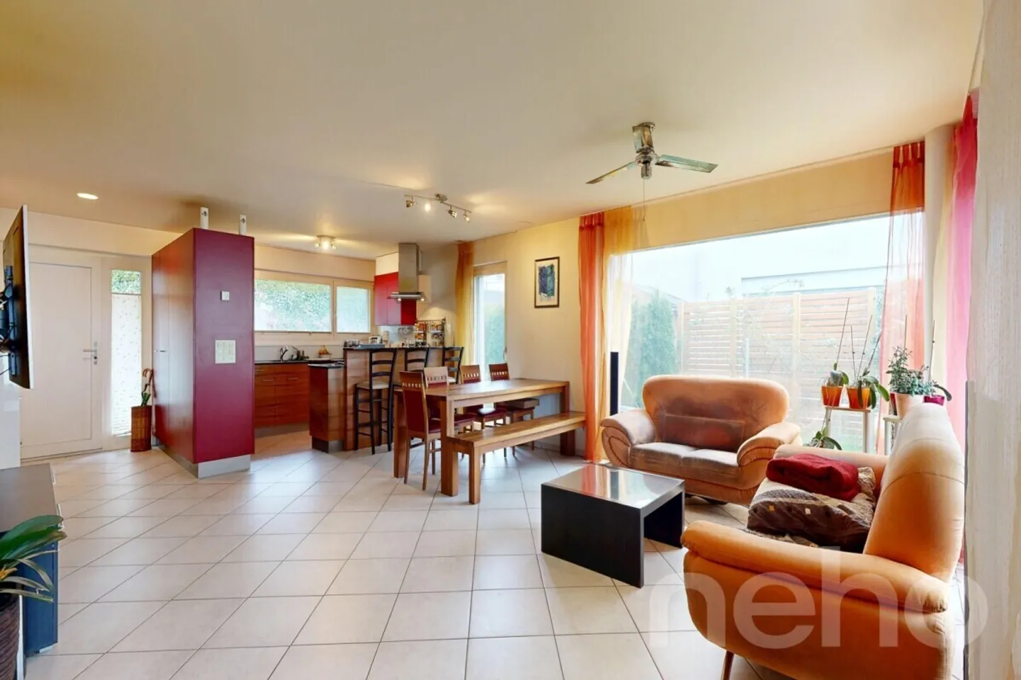 Spacious Semi-Detached Family House in Family-Friendly Location - Photo 3 of 12