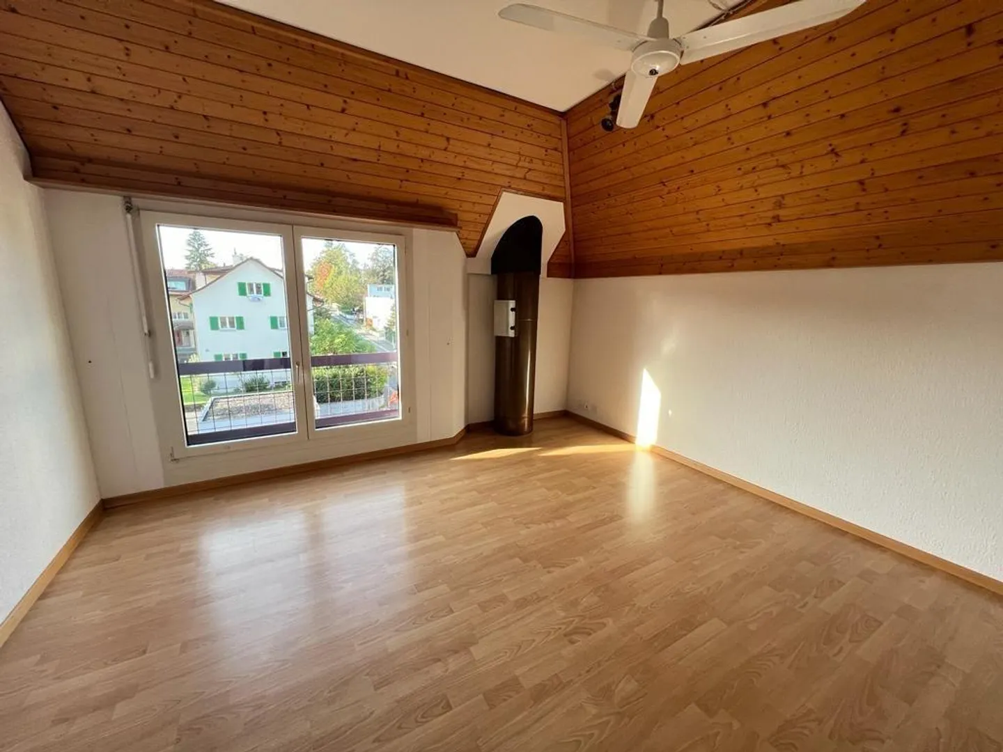 Appartamento duplex di 4,5 stanze in posizione centrale ad Aarau - Foto 8 di 12