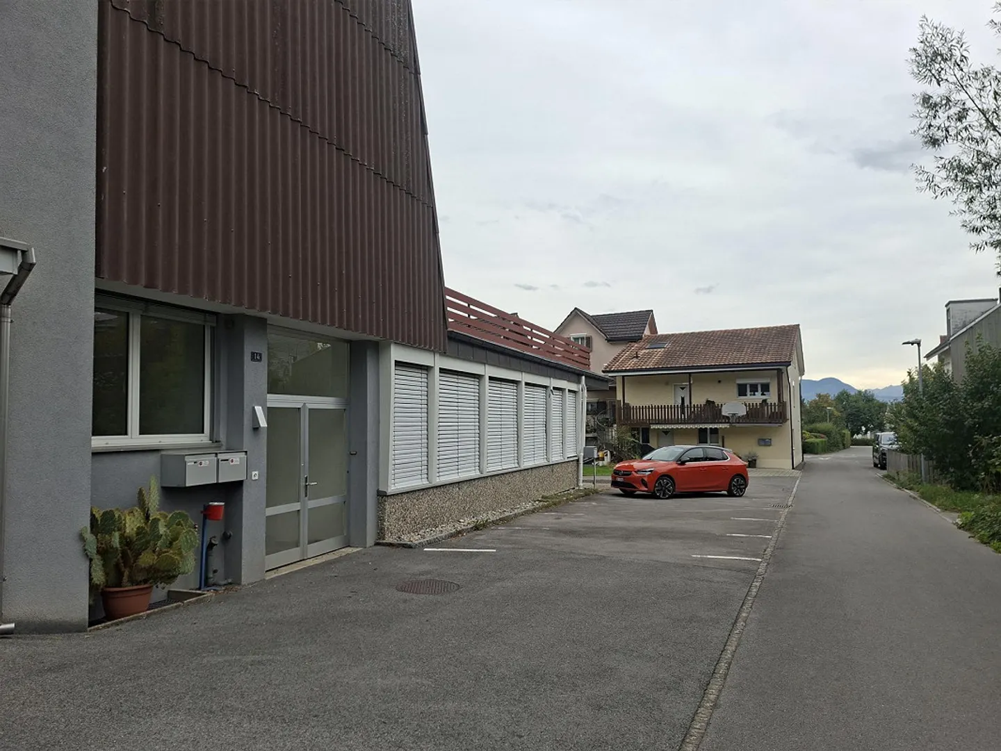 Espace Commercial Intéressant dans un Emplacement Calme - Photo 4 sur 6