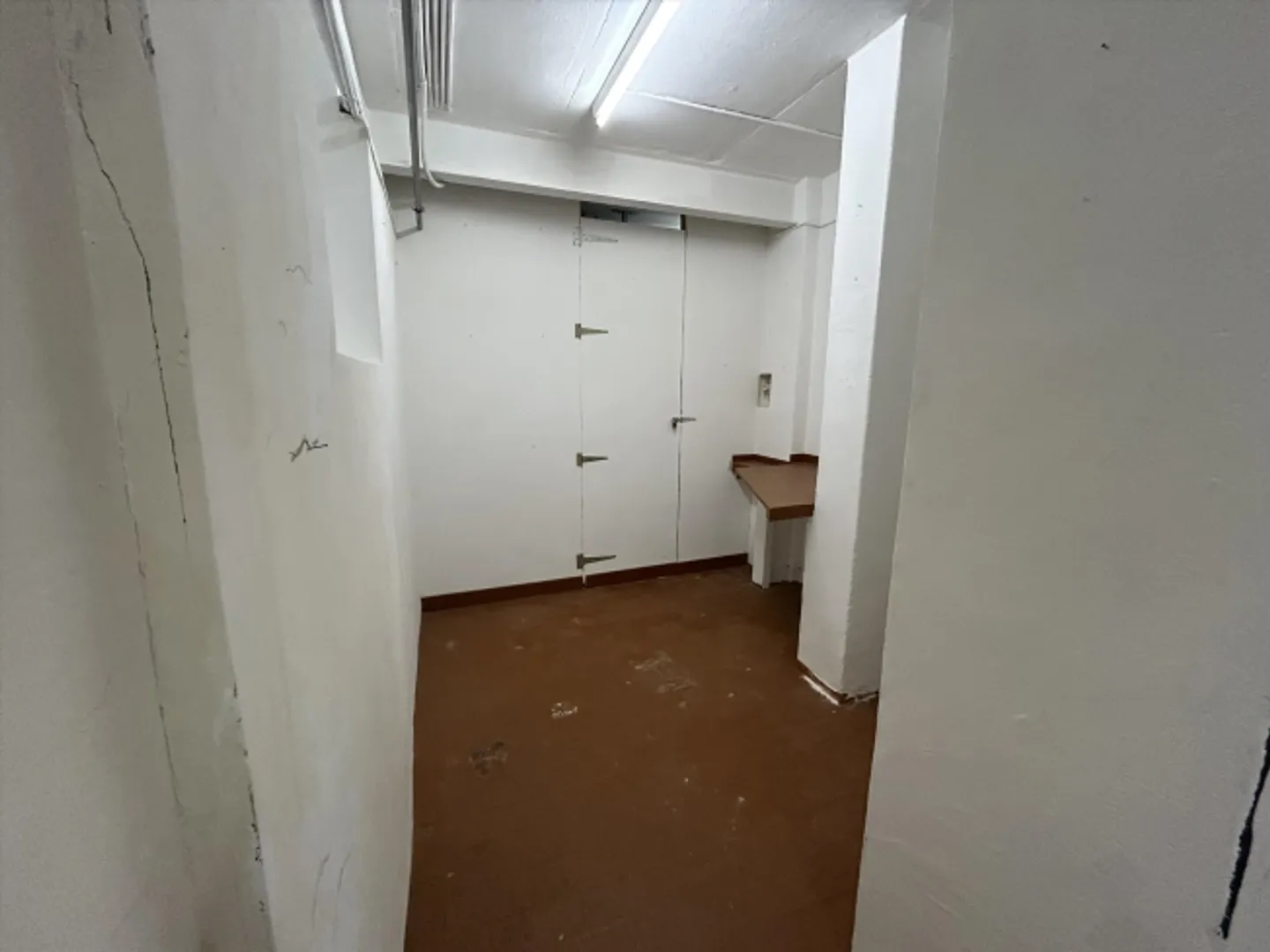 Workshop / Storage at Attractive Location - Heuwaage - Photo 5 of 5