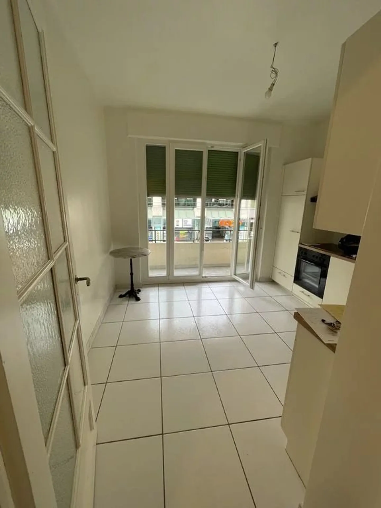 Bel Appartement dans Quartier Animé - Photo 2 sur 6