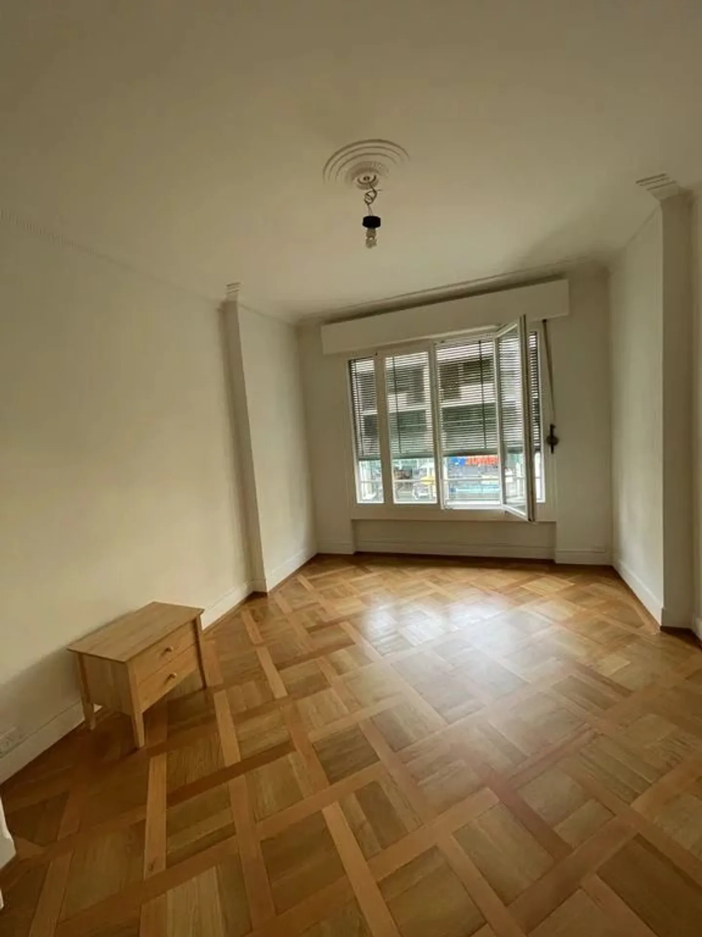 Bel Appartement dans Quartier Animé - Photo 3 sur 6