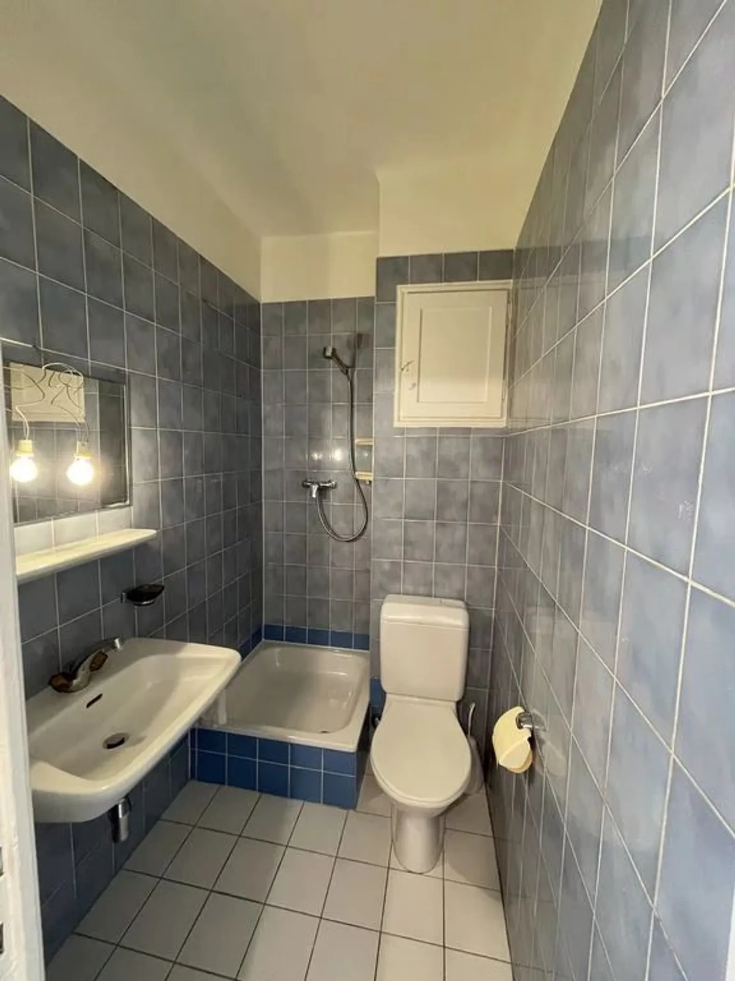 Bel Appartement dans Quartier Animé - Photo 5 sur 6
