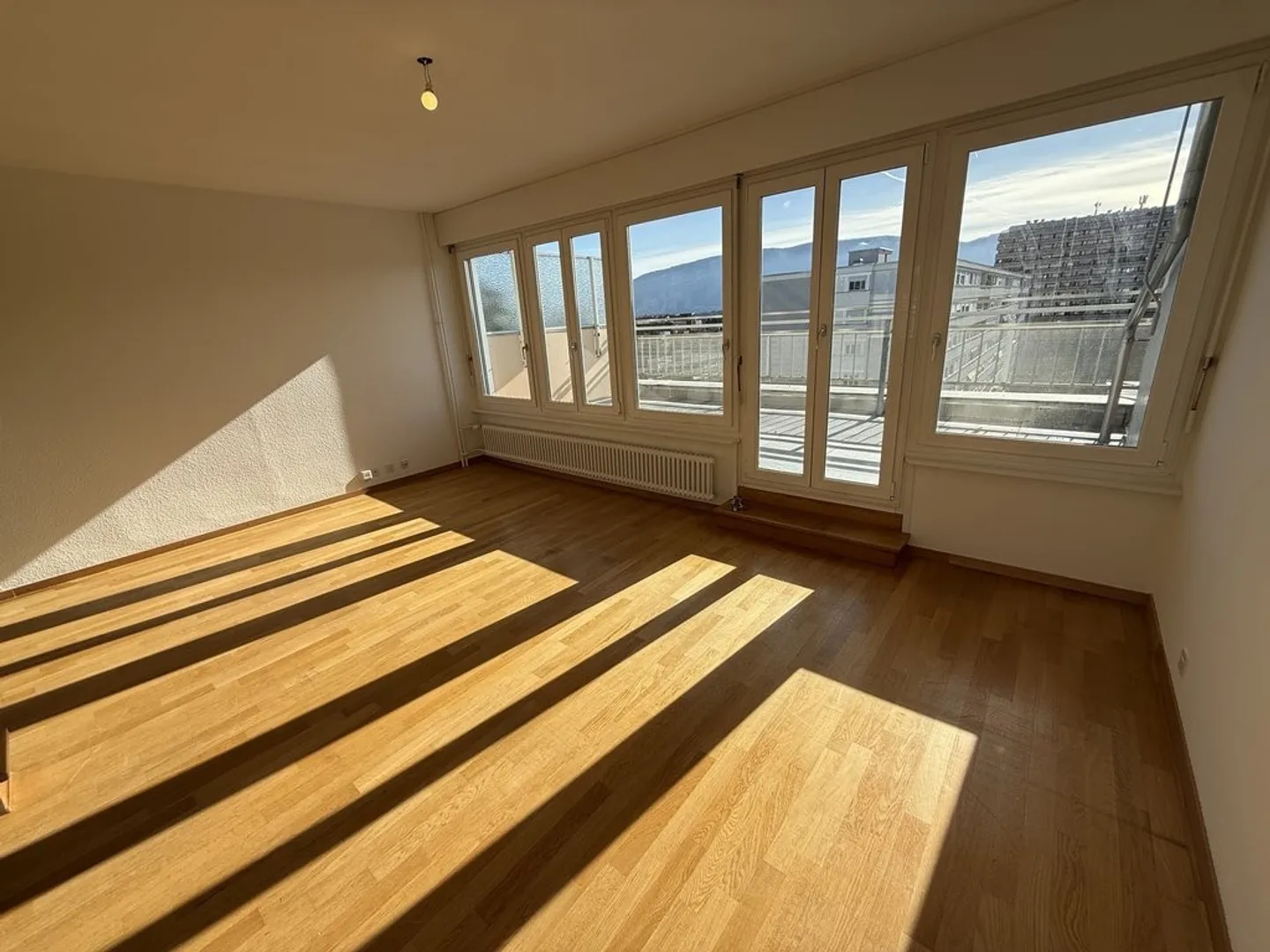 Appartamento-Duplex con 6 Stanze N. 93 al 9° Piano - Foto 1 di 12
