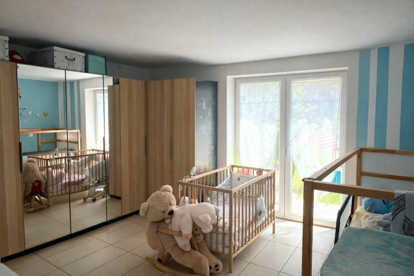 Appartamento moderno con giardino - Foto 7 di 9