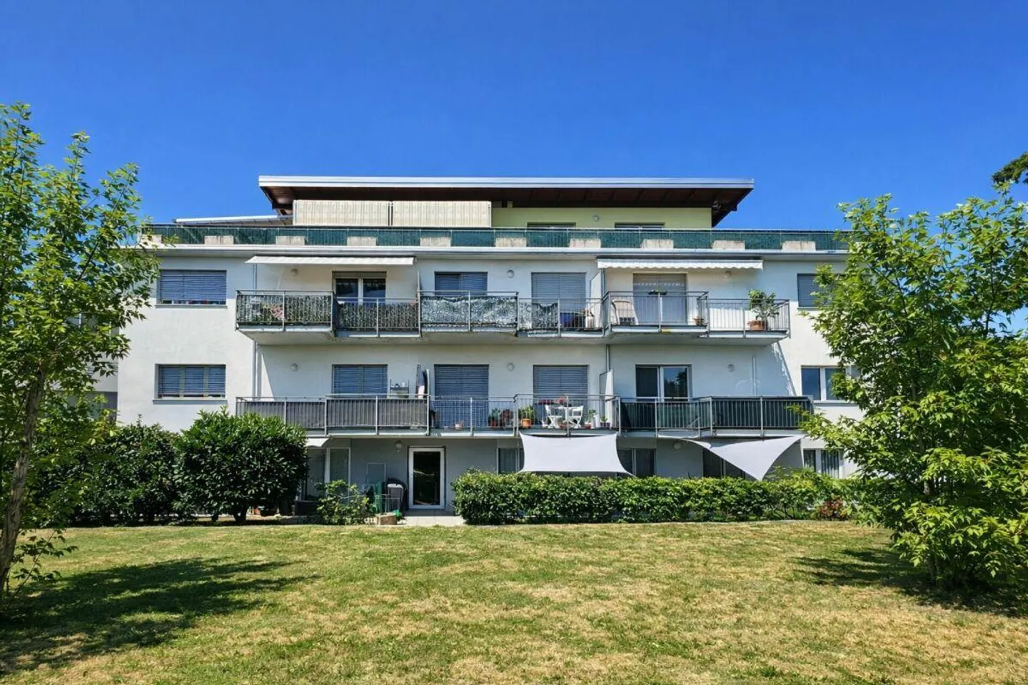 Appartamento moderno con giardino - Foto 9 di 9