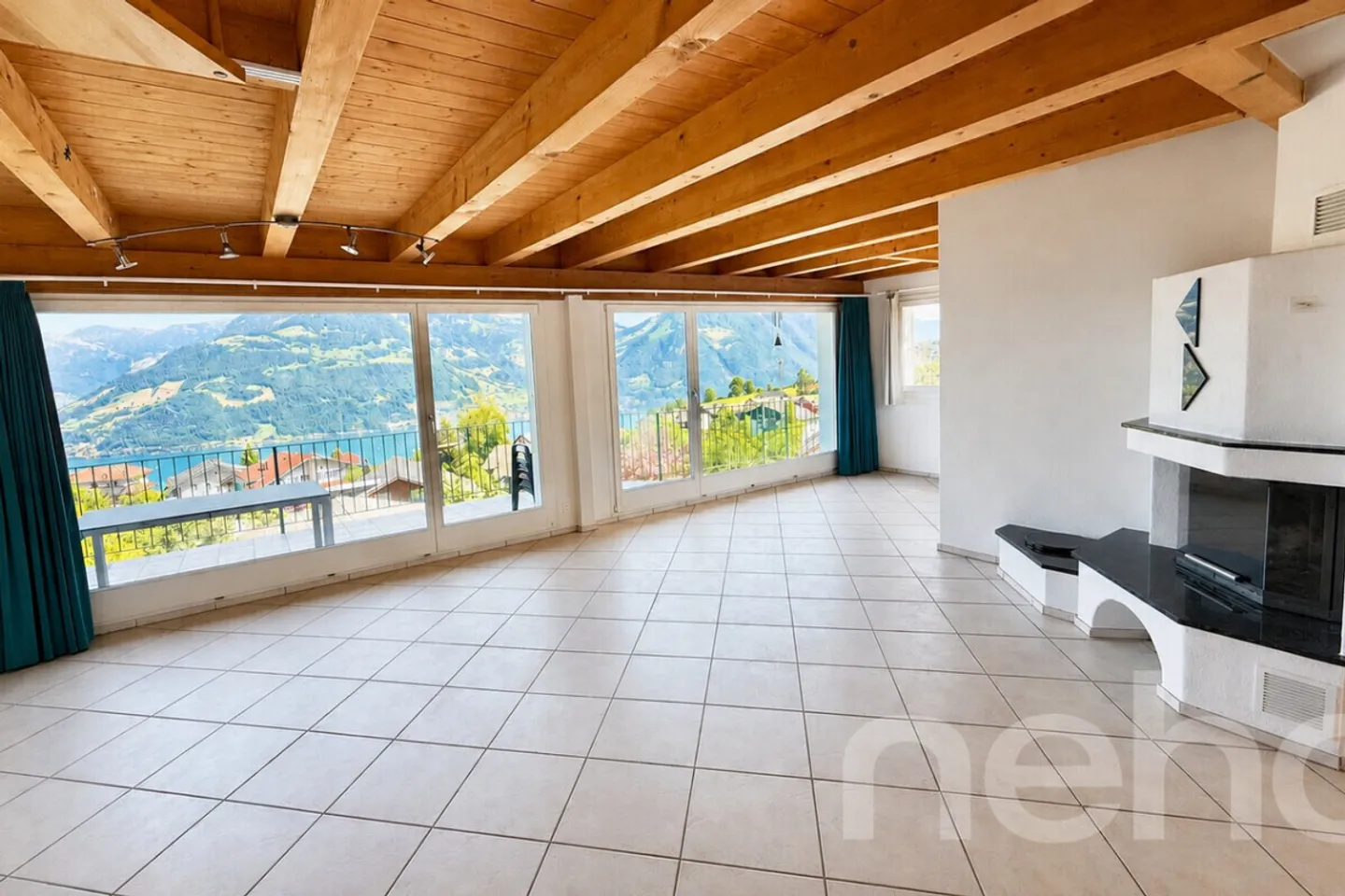Vivre avec un panorama. Votre maison au-dessus du lac des Quatre-Cantons - Photo 4 sur 12