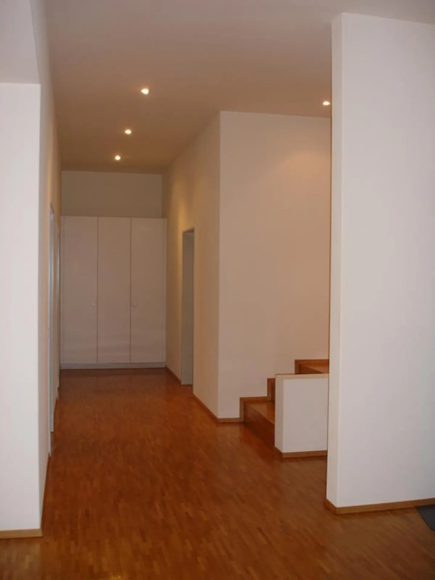 Spacious apartment in a family-friendly environment - Photo 7 of 10