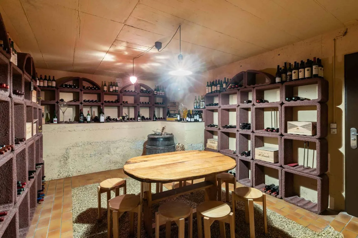 Geräumiges Duplex mit großem Balkon - Foto 6 von 6