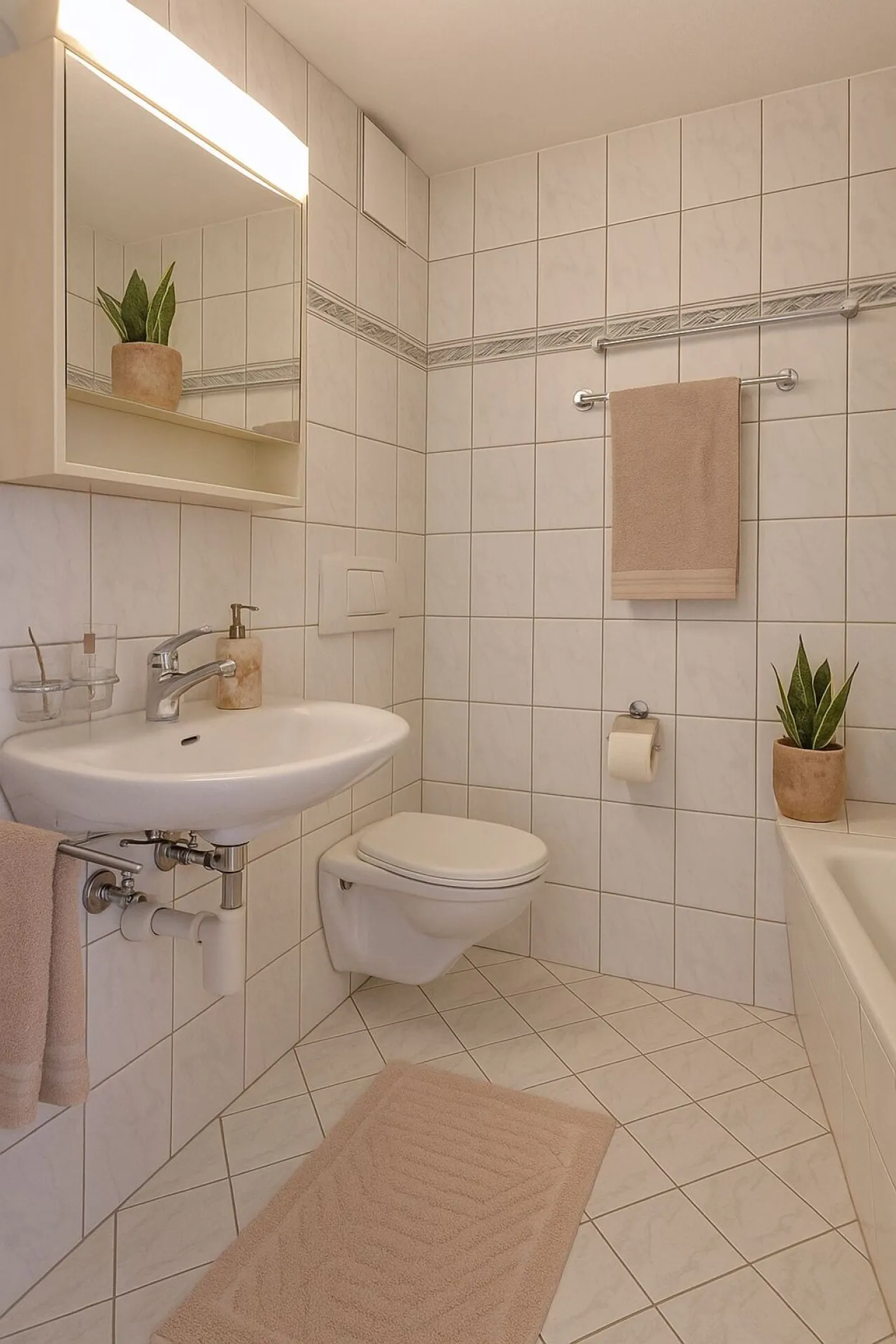 Gepflegt mit Lift und schöner Aussicht - Photo 6 sur 8