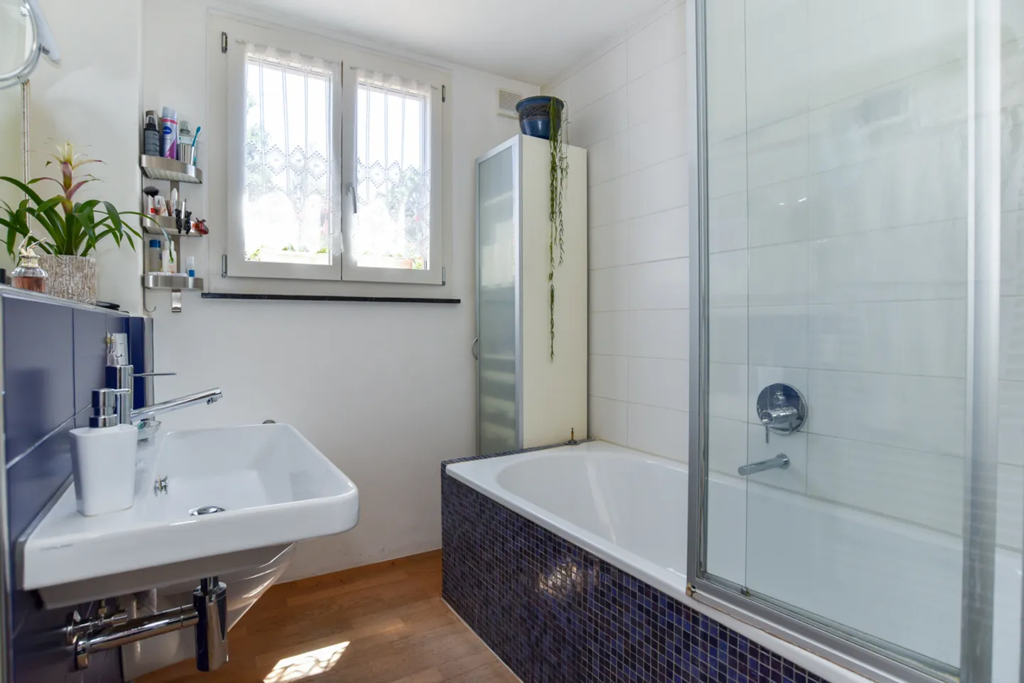 Three-family house in a good location in Buchs with well-kept surroundings - Photo 7 of 14