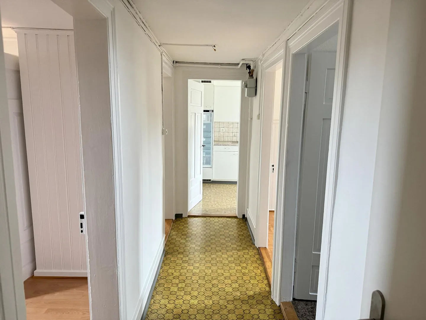 Appartamento di 3 stanze senza balcone in affitto - Foto 4 di 12