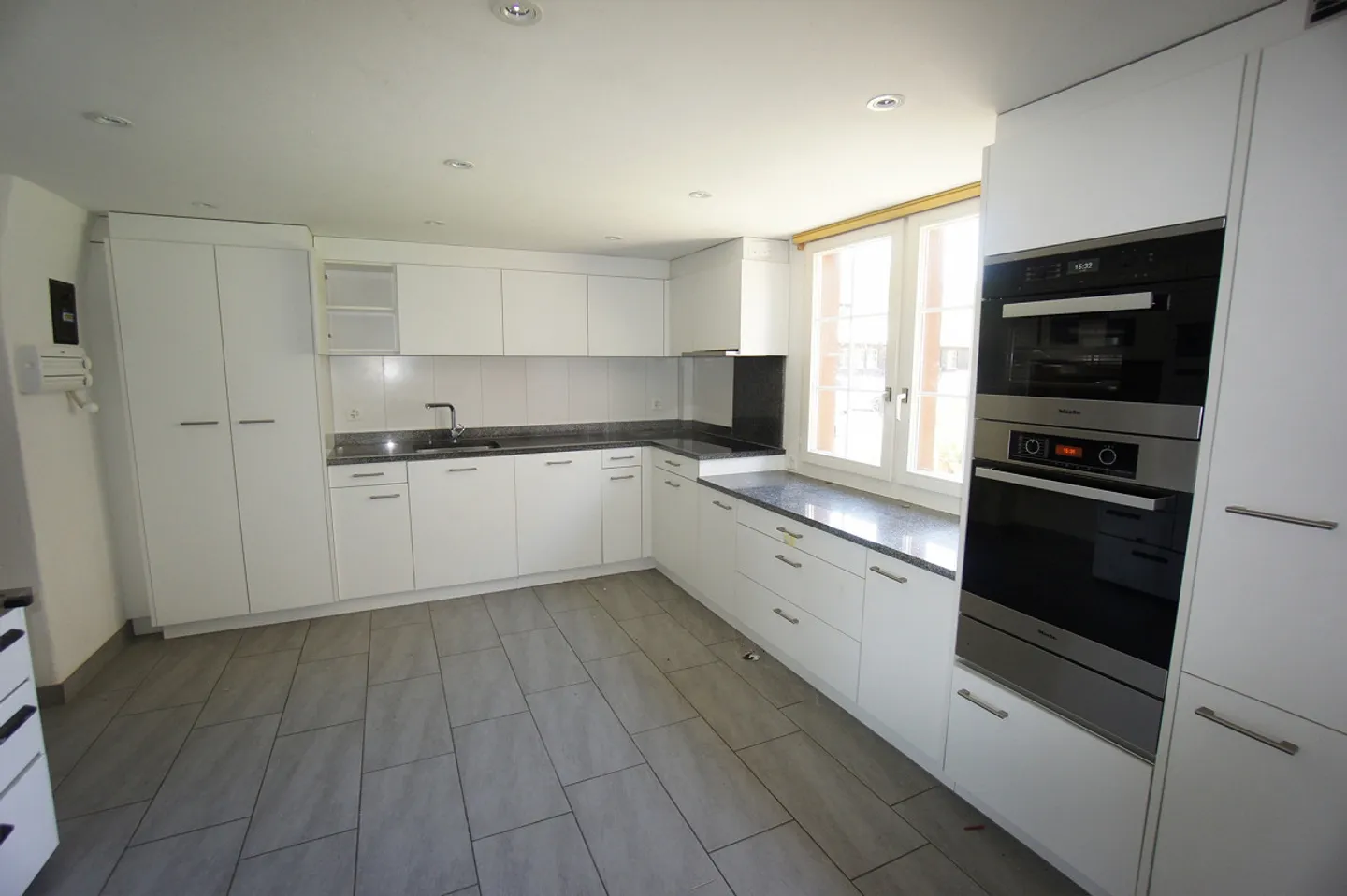 Familienfreundliches Haus in Wädenswil - Foto 2 von 15