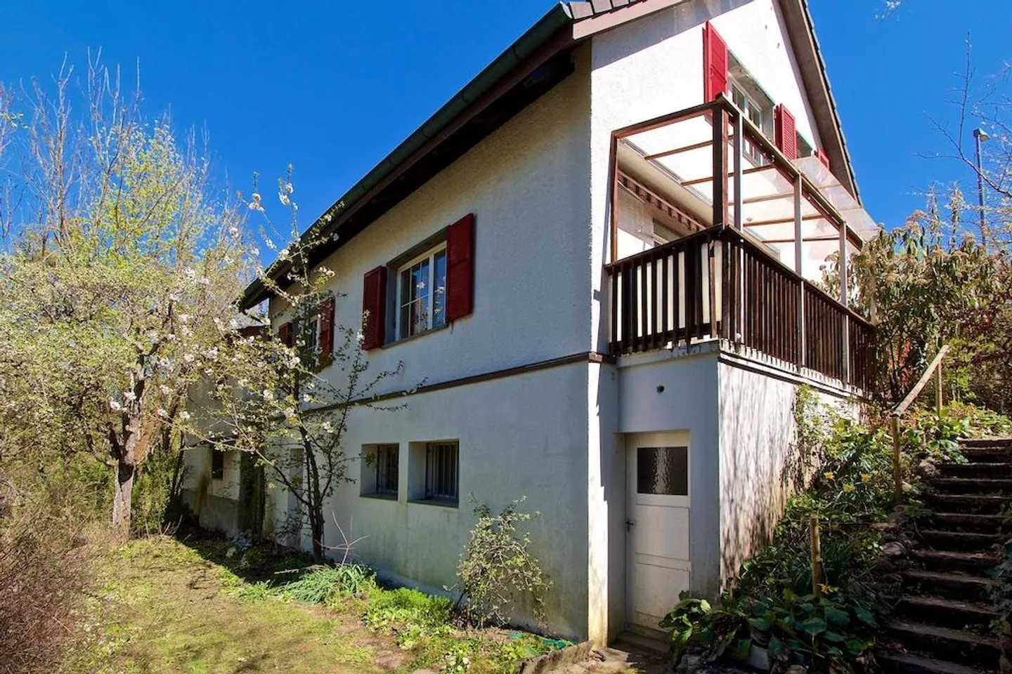 Living in Bern, single-family house with high renovation needs - Photo 4 of 15