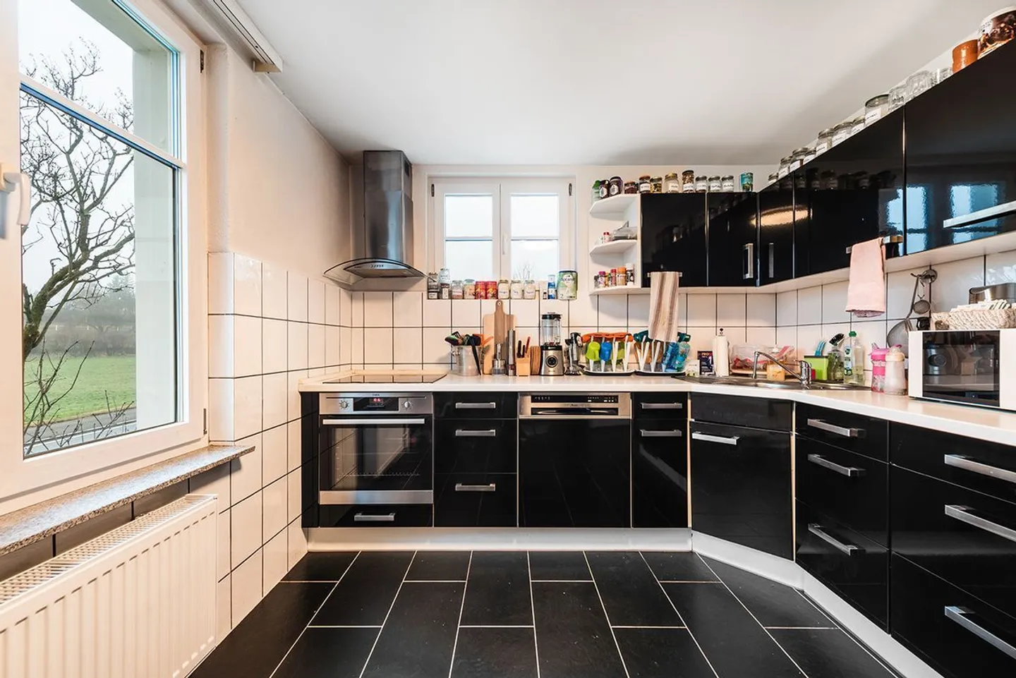 Mehrfamilienhaus mit großem Grundstück und viel Potenzial in Münchwilen - Foto 3 von 13