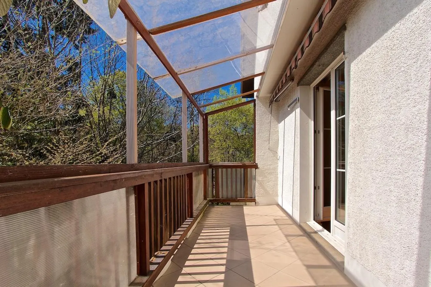 Living in Bern, single-family house with high renovation needs - Photo 9 of 15