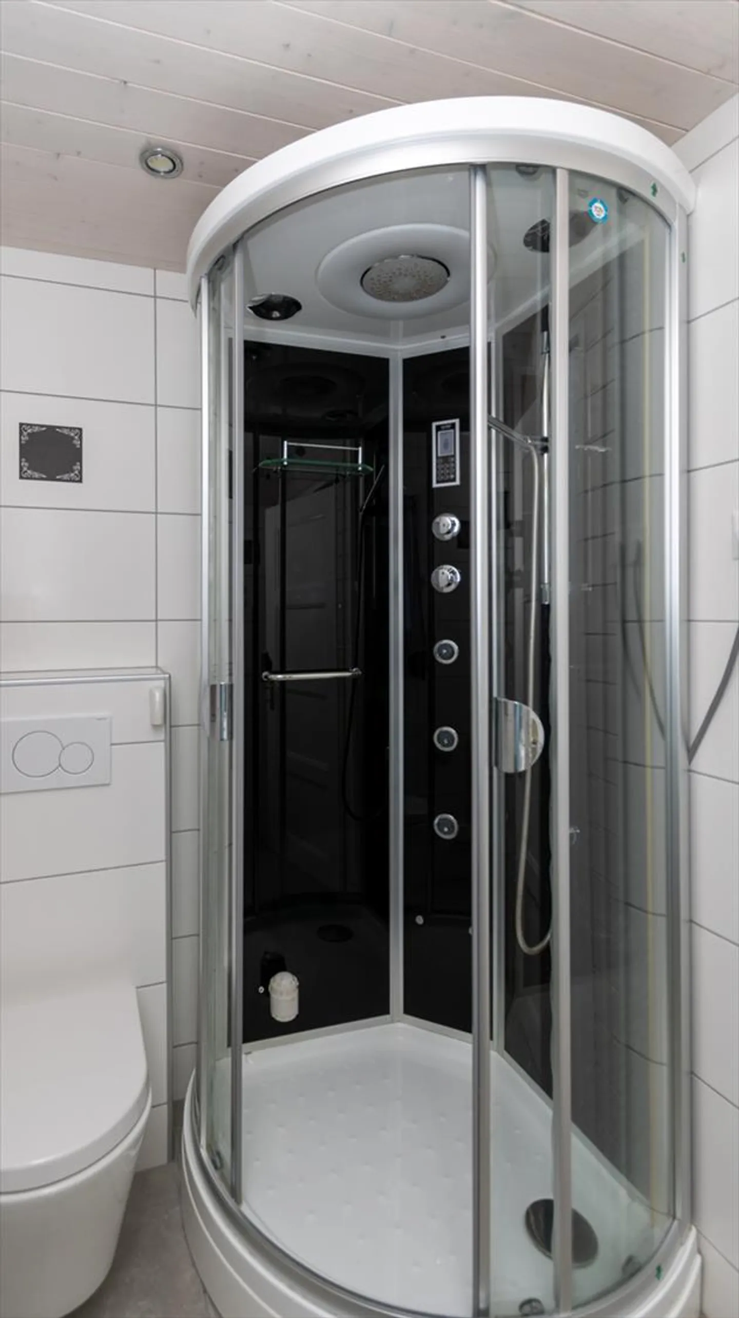 Casa Incantevole 4.5 Stanze in Vendita a Grone - Foto 11 di 13