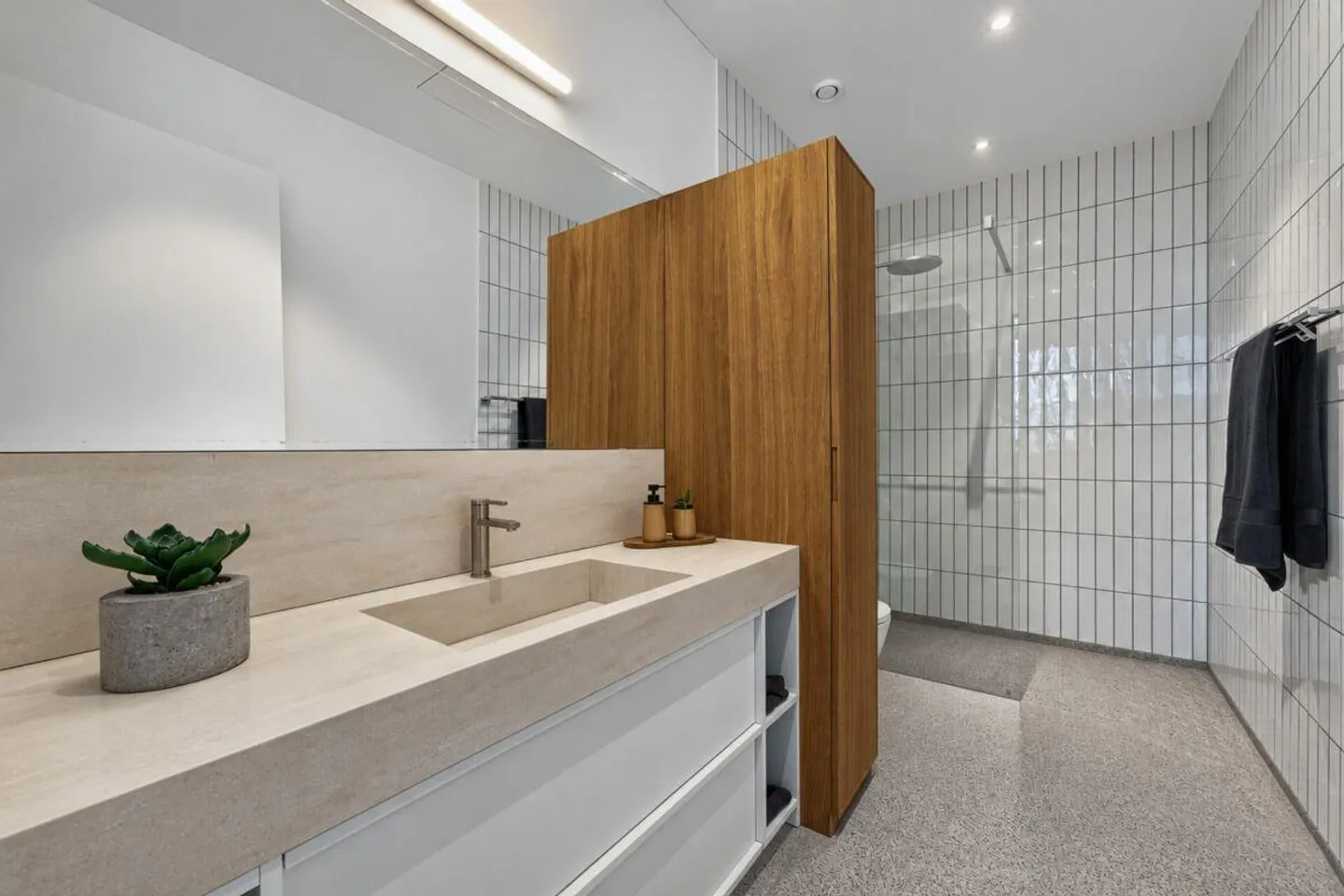Exclusive New Build Loft Apartment - Photo 4 of 7