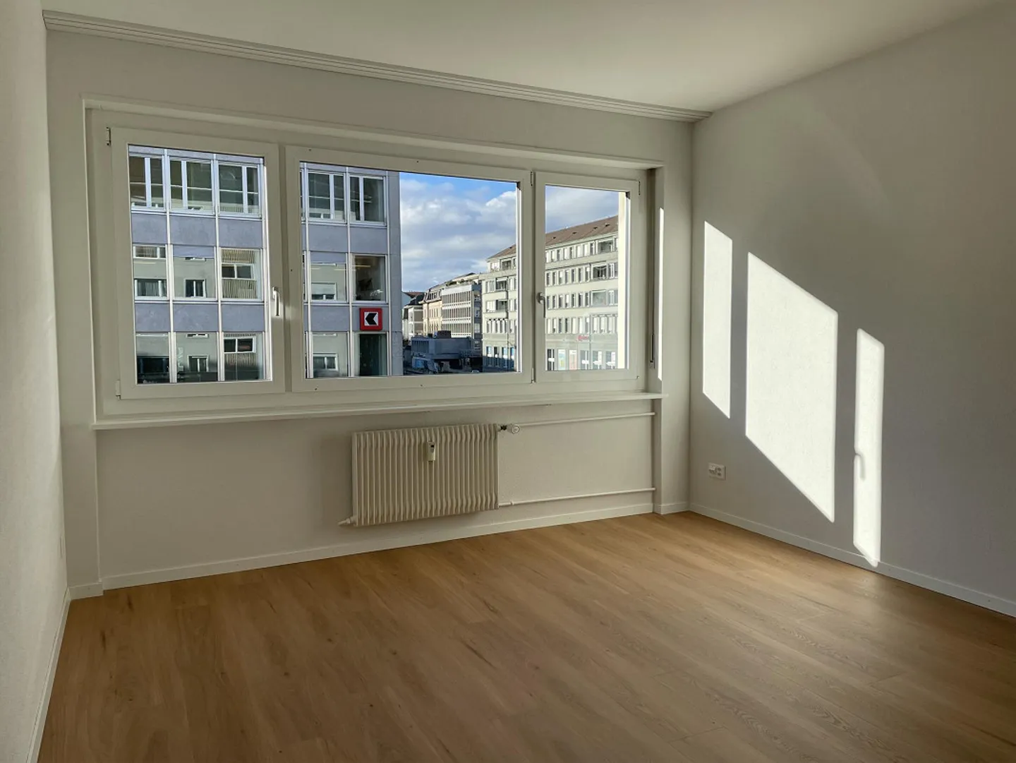 Appartamento recentemente ristrutturato nella popolare Scherzligweg! - Foto 12 di 17