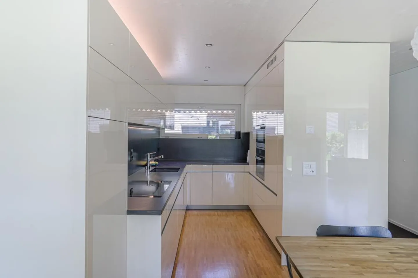 Modern Corner Single-Family House with West Garden, Roof Terrace and... - Photo 3 of 8