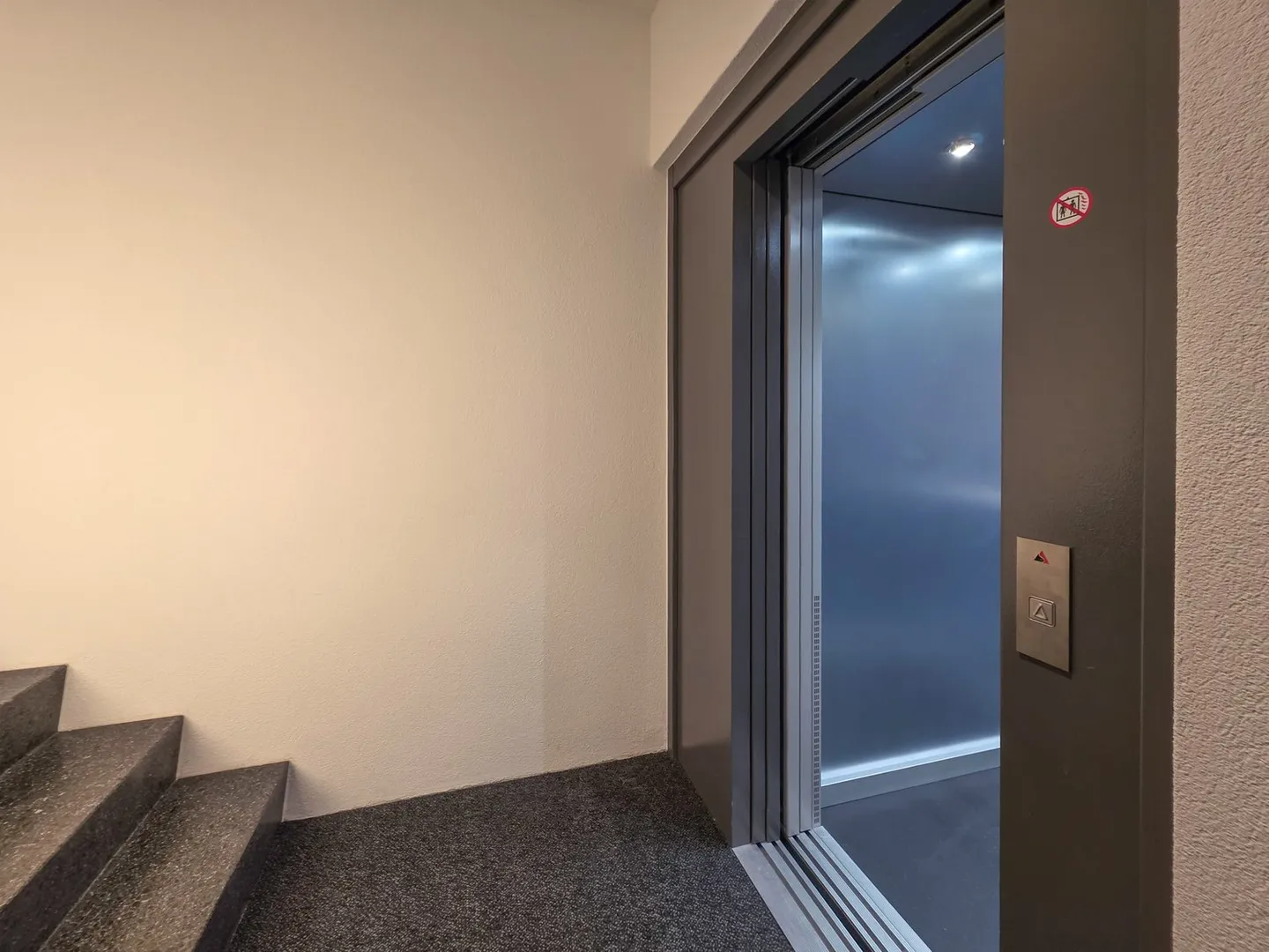 Appartamento Lussuoso con Vista sul Lago - Foto 2 di 31