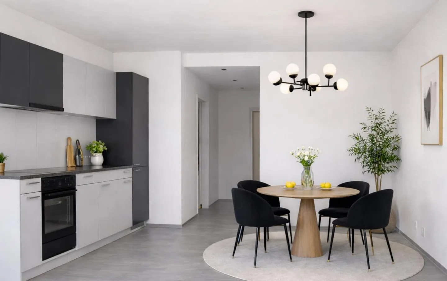 Charming Single Apartment! - Photo 2 of 6