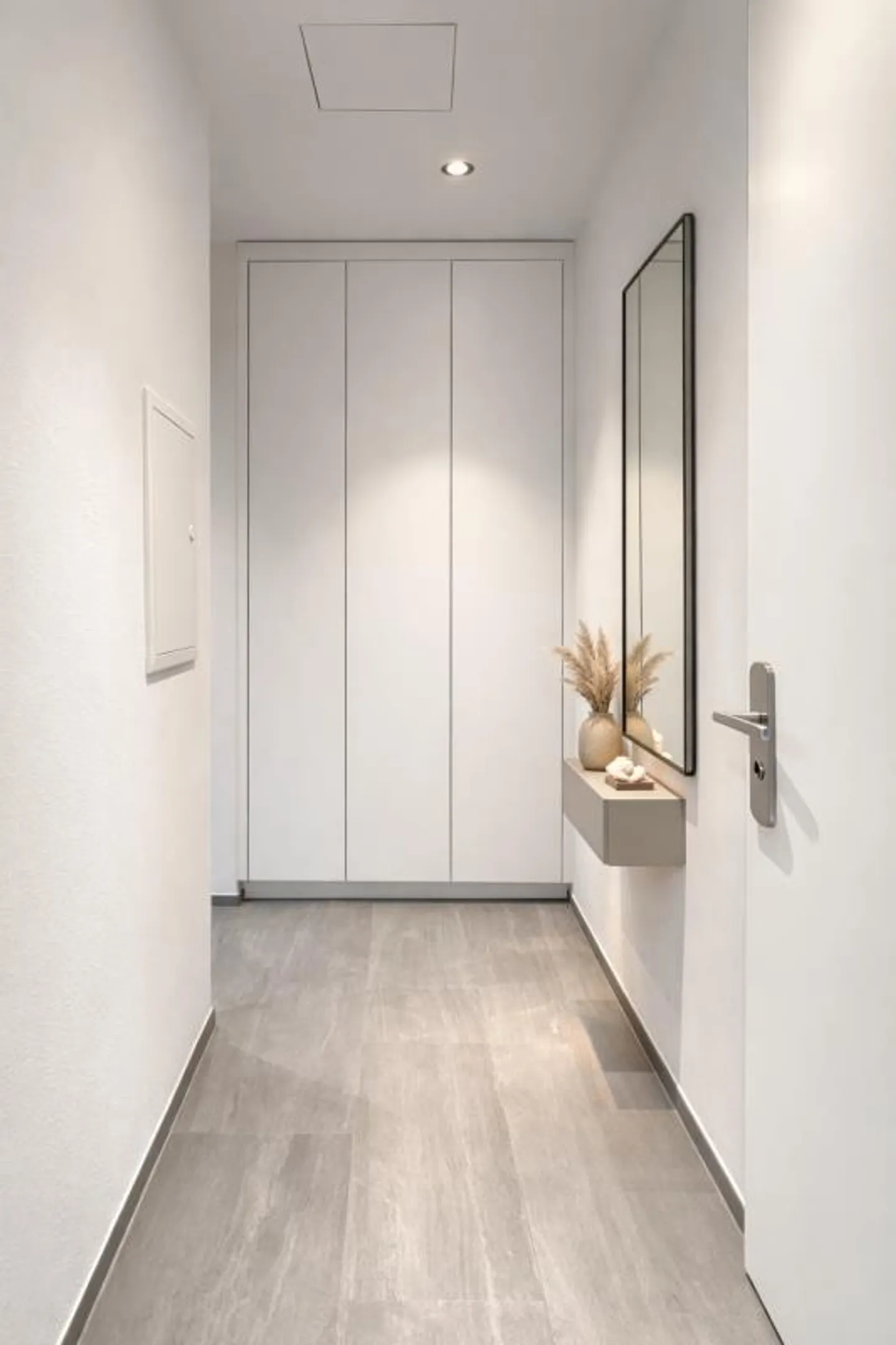 Charming Single Apartment! - Photo 3 of 6