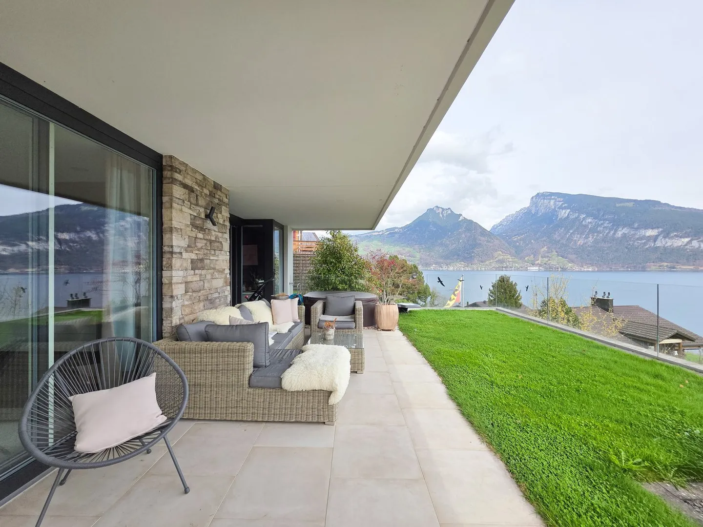 Appartamento Lussuoso con Vista sul Lago - Foto 22 di 31