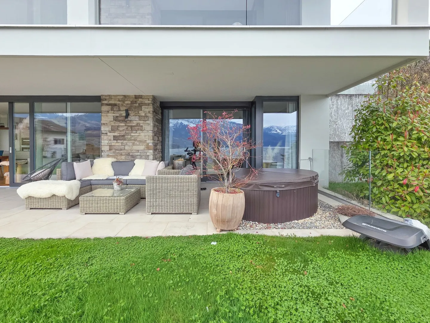 Appartamento Lussuoso con Vista sul Lago - Foto 24 di 31