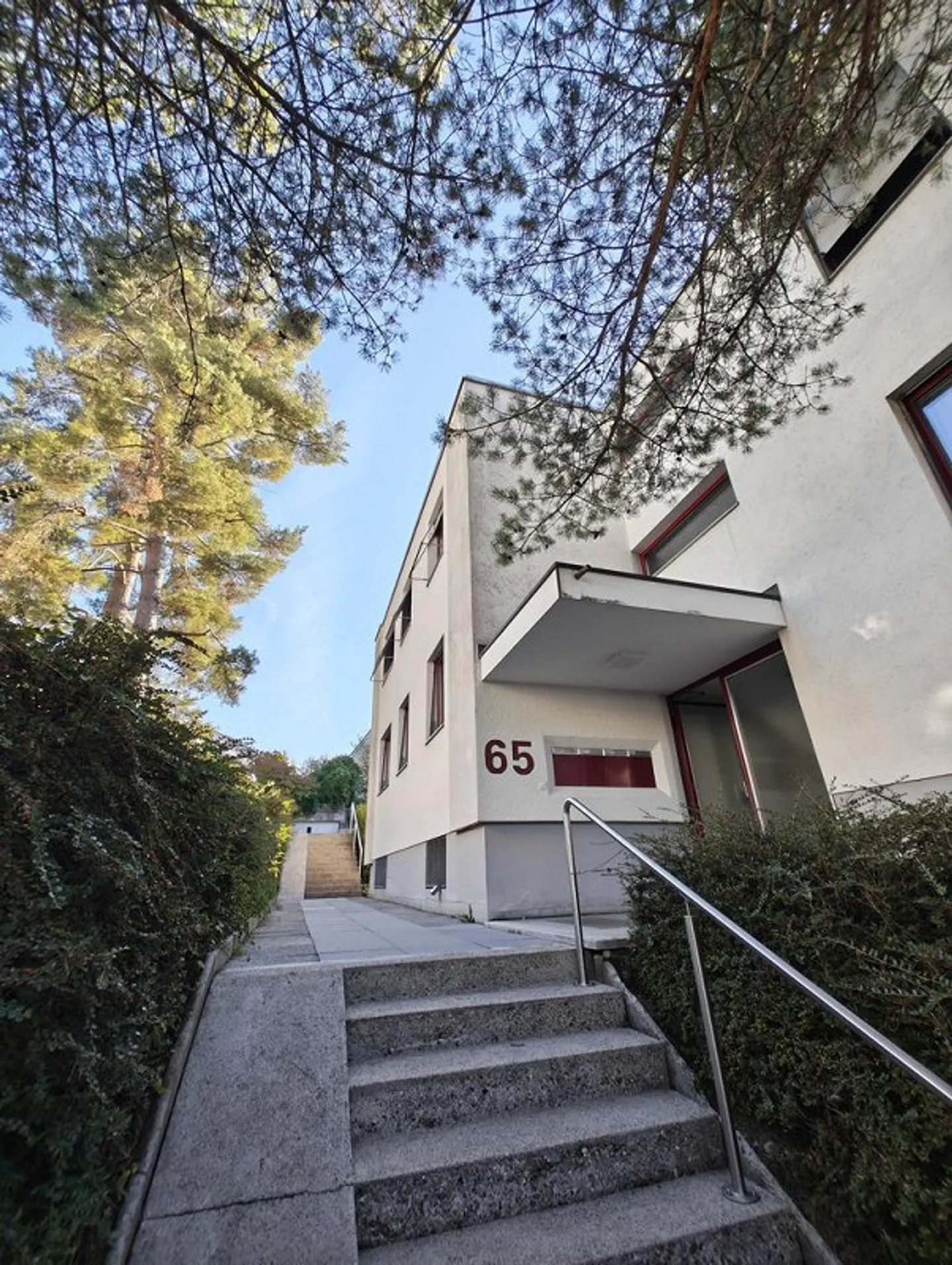 Appartamento 4,5 locali con nuova cucina moderna a Oberwil - Foto 1 di 12