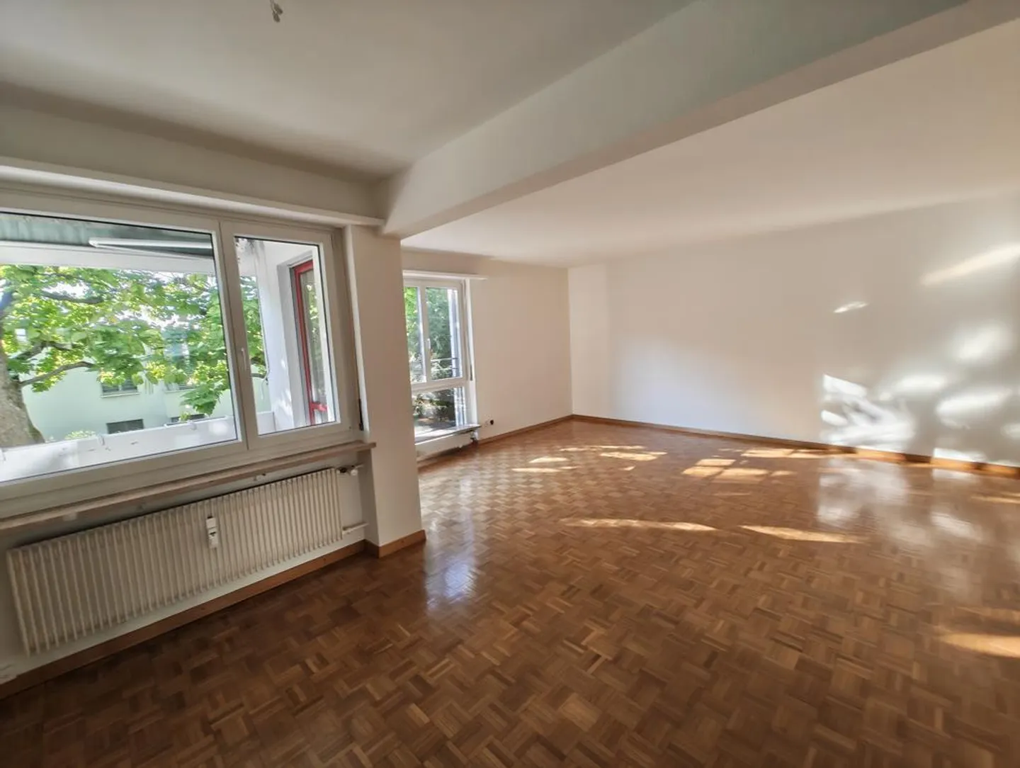 Appartamento 4,5 locali con nuova cucina moderna a Oberwil - Foto 5 di 12