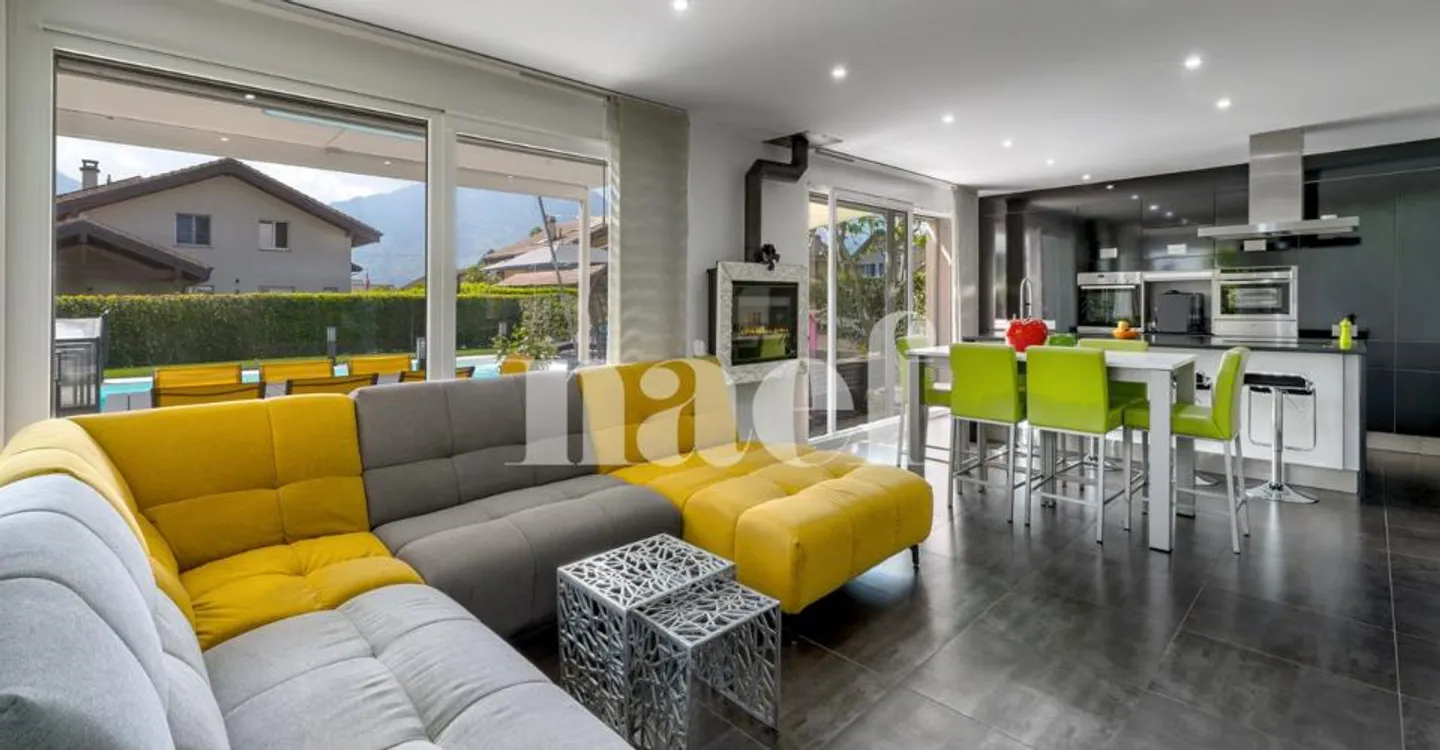 Superbe Maison Individuelle avec Piscine - Photo 7 sur 12