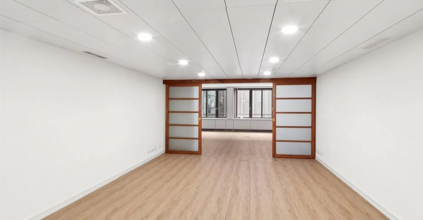 Beautifully arranged spaces in the hypercenter - Photo 5 of 7