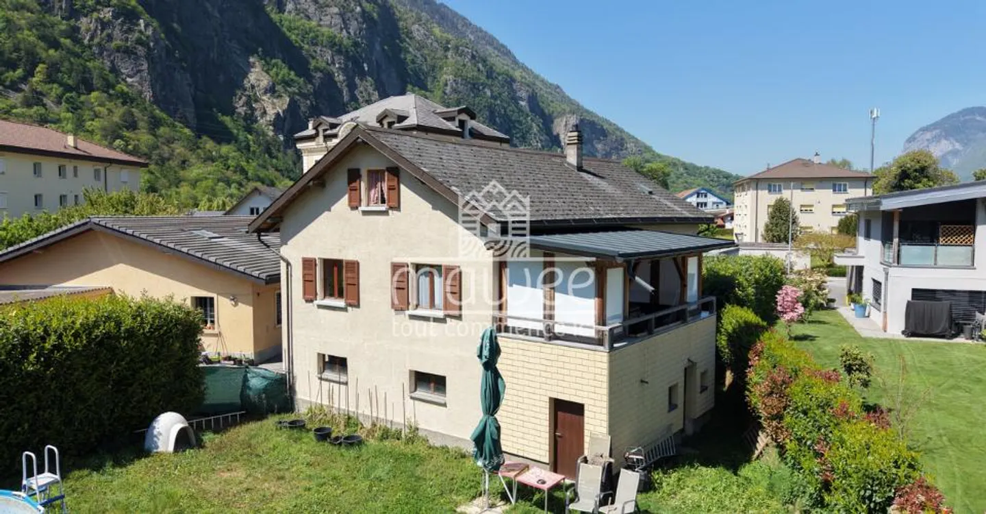 Selten auf dem Markt – Villa mit Studio und hohem Potenzial! - Foto 1 von 12