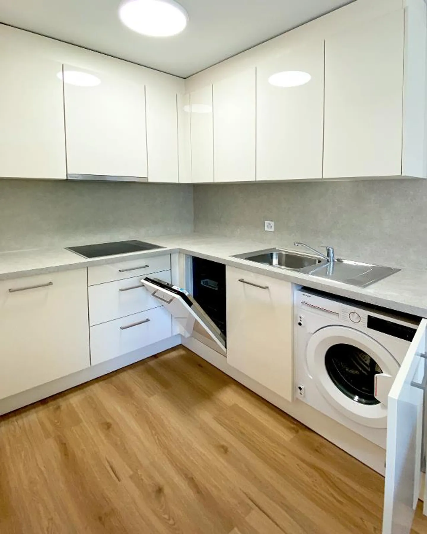 Completamente arredato e nuovo – Lavatrice nell'appartamento – 5 min dalla stazione di Basilea SBB - Foto 2 di 4