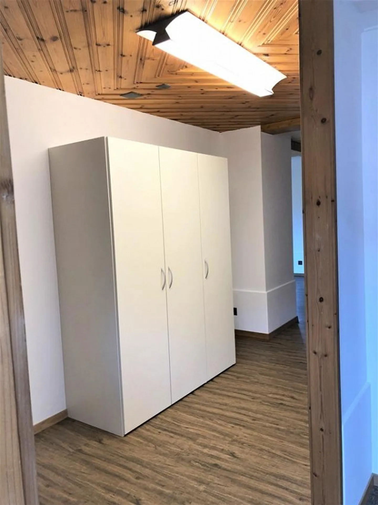 Large 2.5-room apartment in the middle of the village - Photo 6 of 8