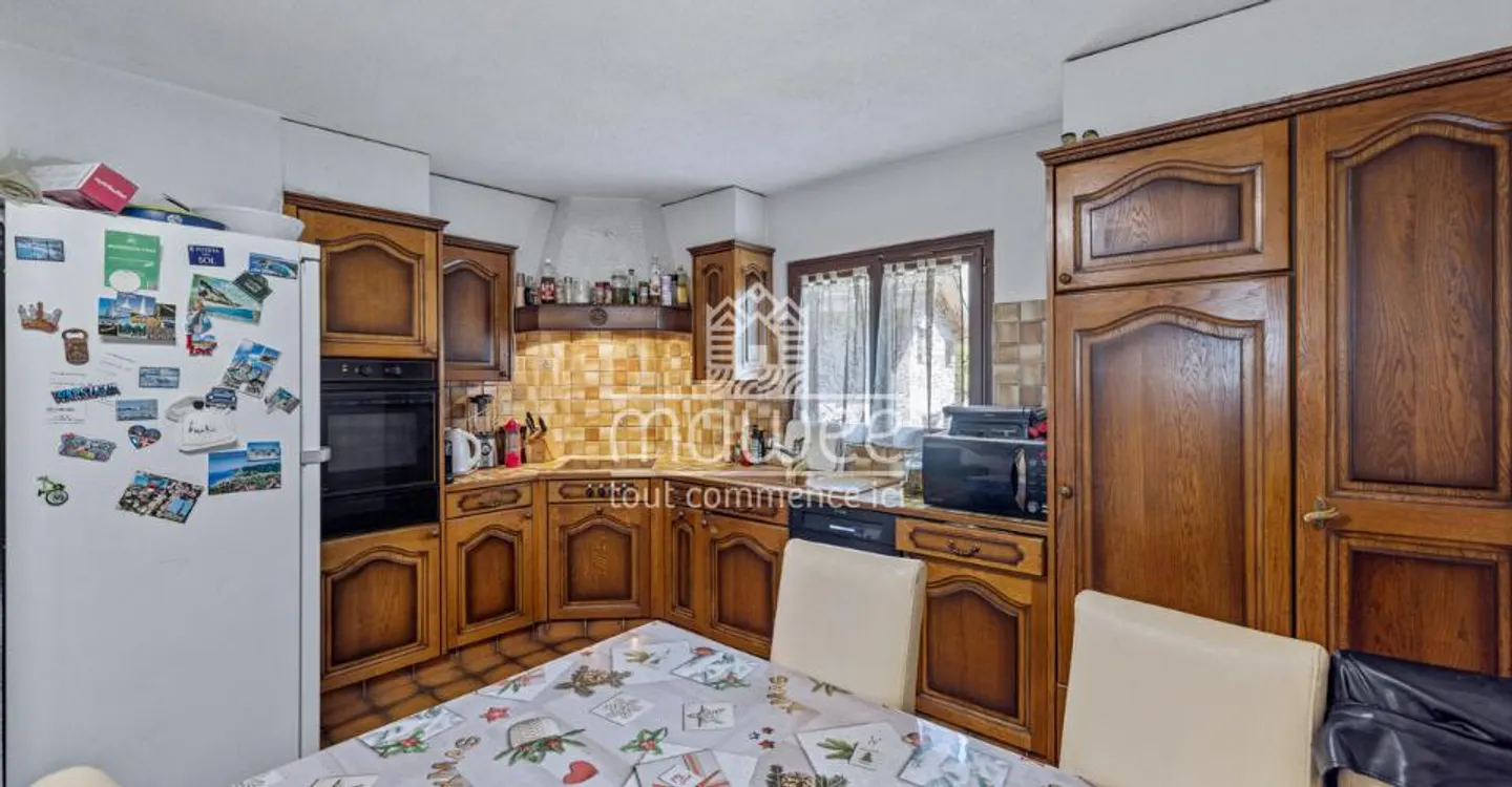 Selten auf dem Markt – Villa mit Studio und hohem Potenzial! - Foto 5 von 12