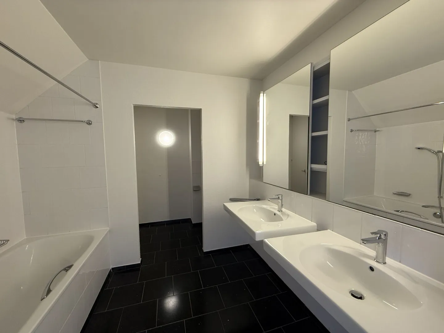 4.5-room maisonette apartment with hobby room - Photo 12 of 16