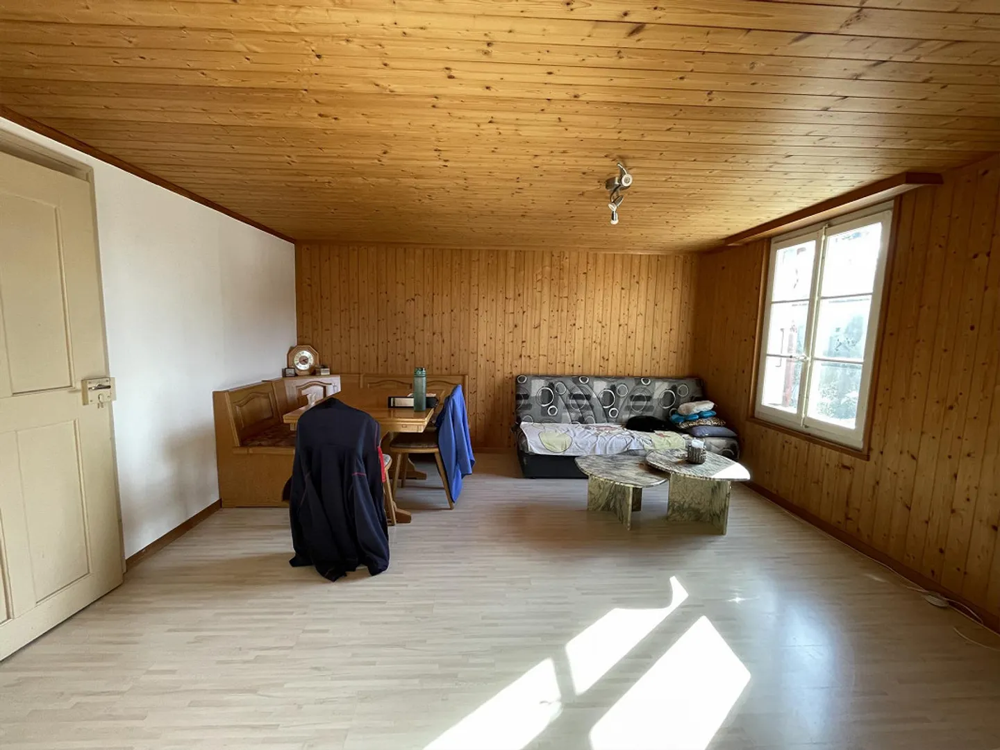 Charmante appartement 3 pièces au cœur de Worb - Photo 2 sur 6