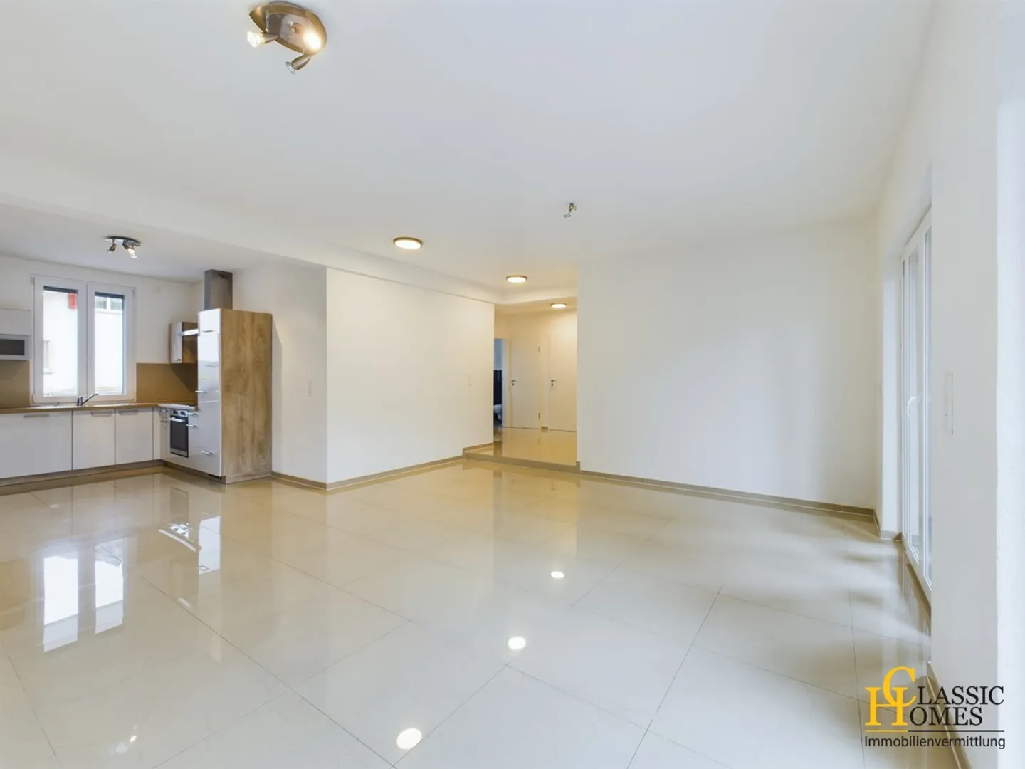 Newly Renovated Multi-Family House - Gross Yield 4.6% - Photo 6 of 15