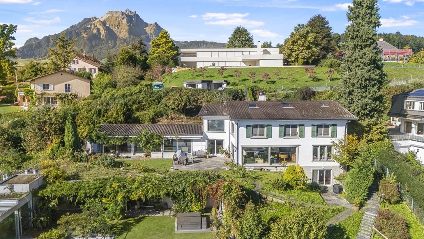 Perle de châtaignier – Vivre avec une vue imprenable sur le lac - Photo 1 sur 5