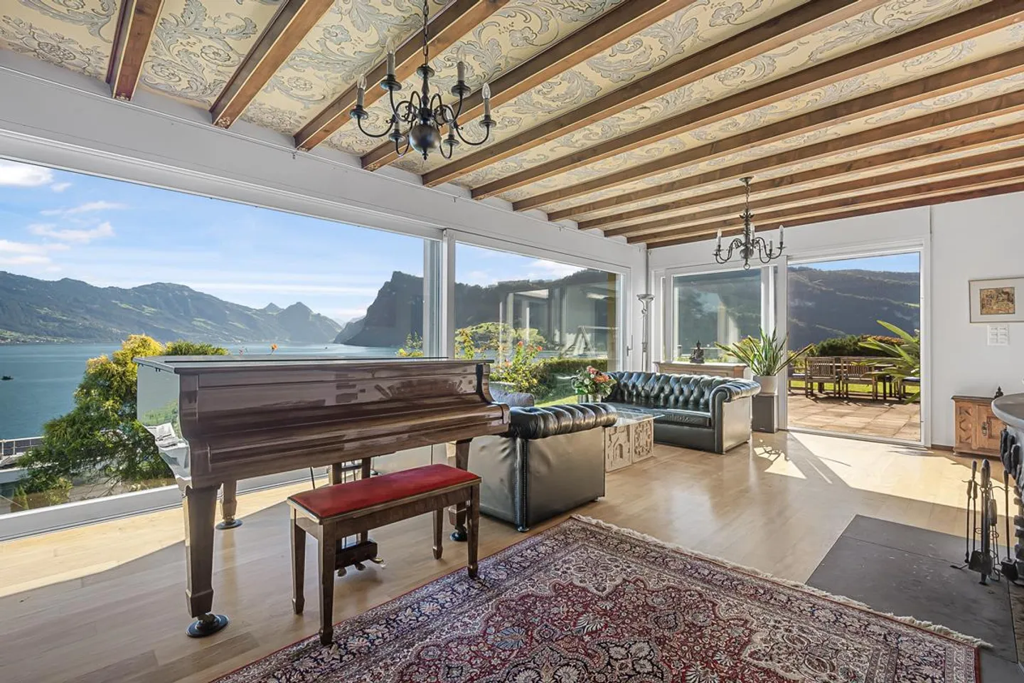 Perle de châtaignier – Vivre avec une vue imprenable sur le lac - Photo 2 sur 5