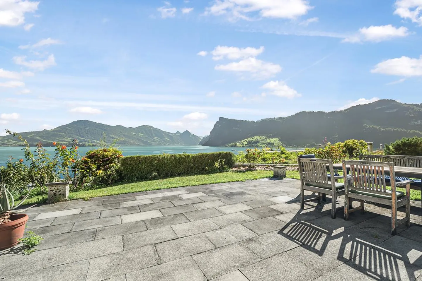 Perle de châtaignier – Vivre avec une vue imprenable sur le lac - Photo 4 sur 5