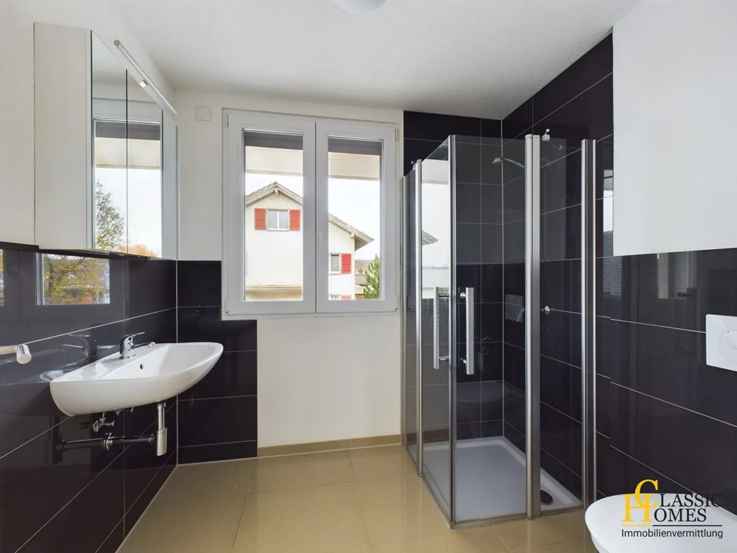 Newly Renovated Multi-Family House - Gross Yield 4.6% - Photo 14 of 15