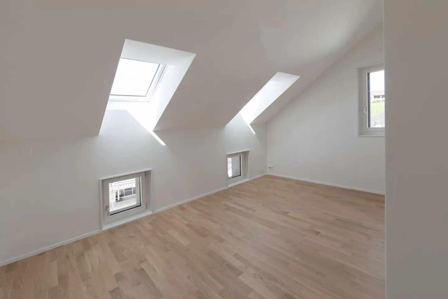Helle 3.5 Zimmer-Dachwohnung - Ihr Wohnglück beginnt hier! - Foto 8 von 12