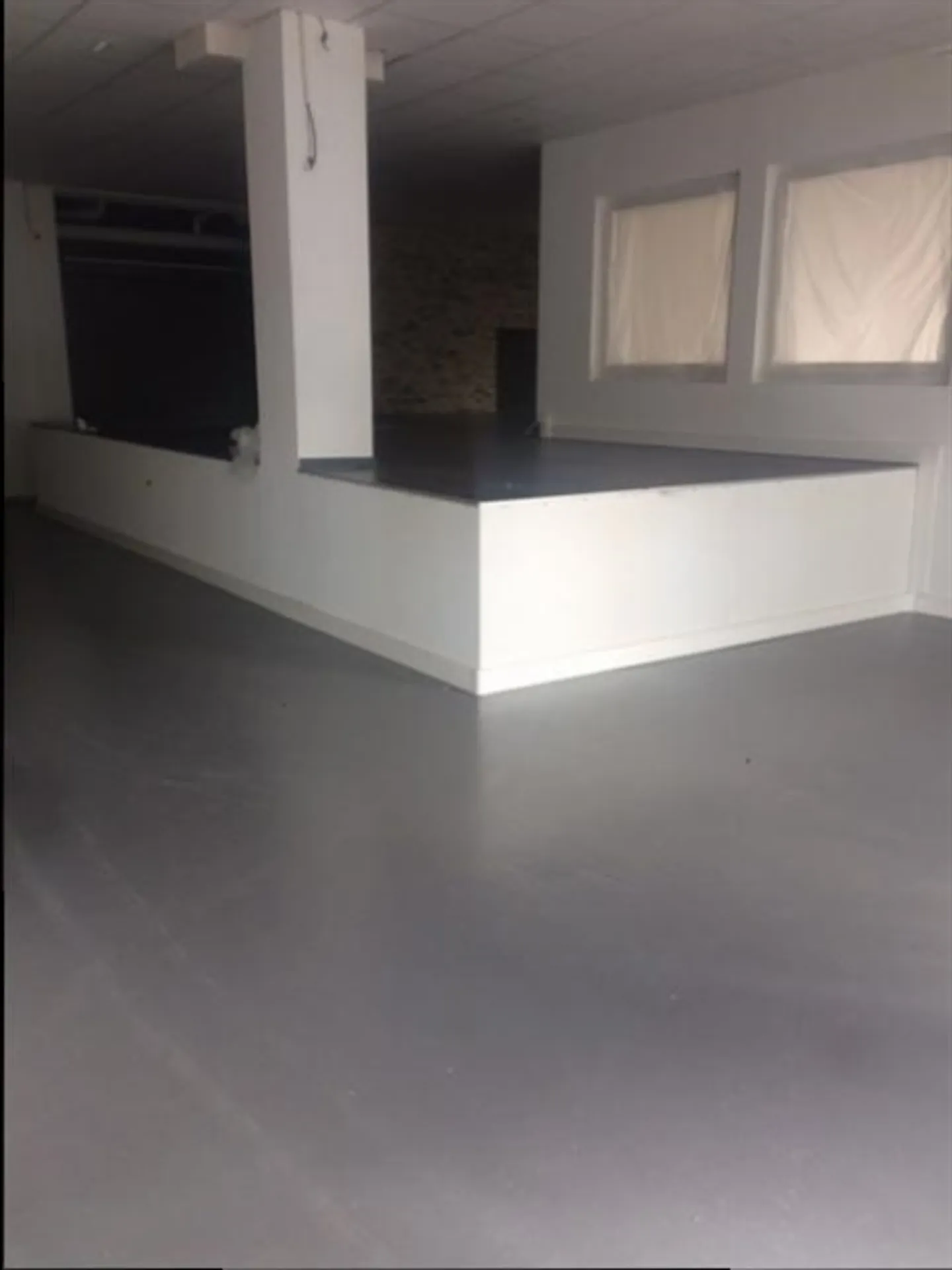 Espaces commerciaux spacieux au centre de Montreux - Photo 2 sur 9