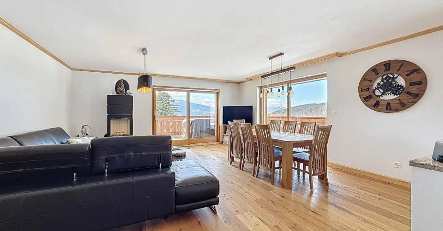 Magnificent 4.5-room apartment with garden and beautiful view - Photo 4 of 11