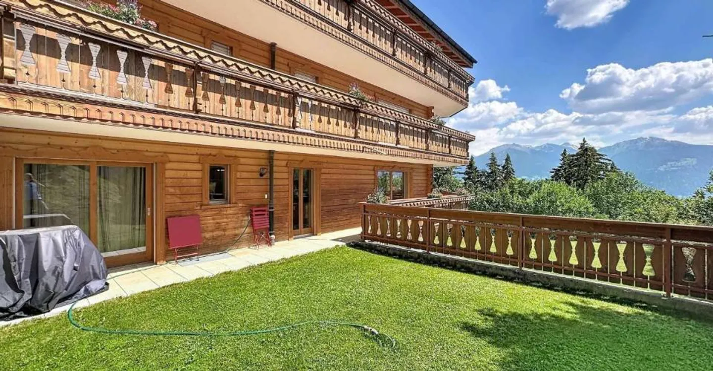 Magnificent 4.5-room apartment with garden and beautiful view - Photo 5 of 11
